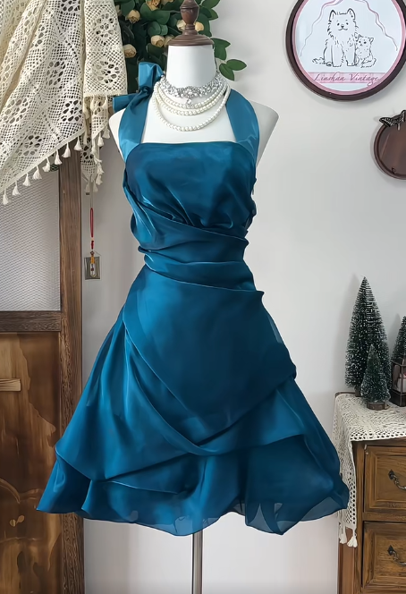 Elegantes, blaugrünes Neckholder-A-Linien-Satin-Netz-Kurzballkleid mit Homecoming-Kleid RF0781