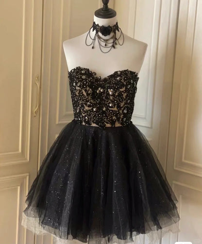 Robe de bal courte vintage noire sans bretelles, coupe trapèze, en tulle et perles, RF0823