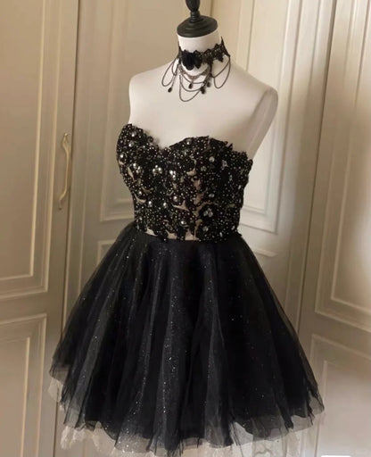 Robe de bal courte vintage noire sans bretelles, coupe trapèze, en tulle et perles, RF0823