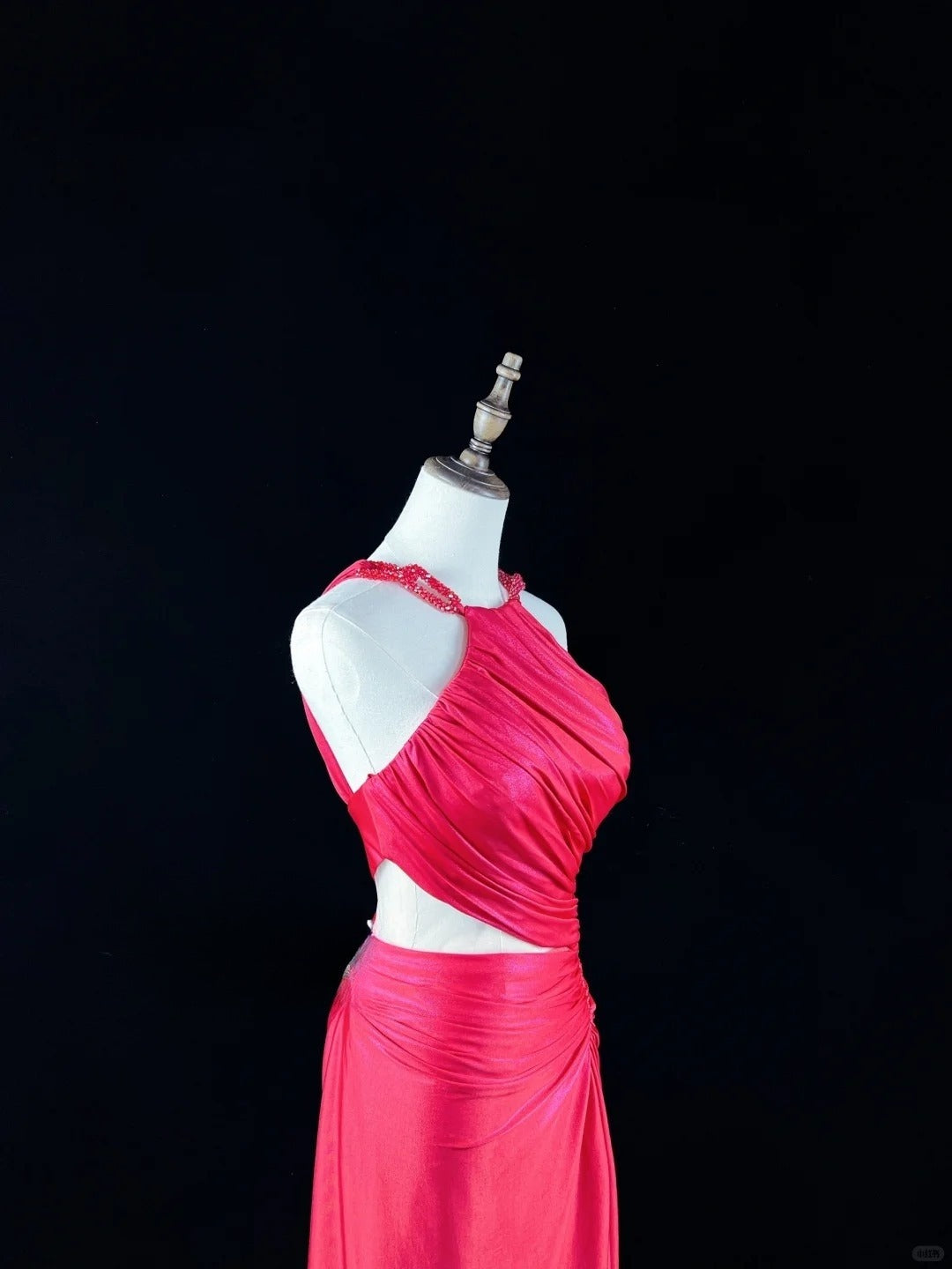 Stunning Hot Pink Halter Neck Sheath Satin Party Dresses Homecoming Dresses RF0836