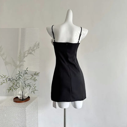 Elegante schwarze Spaghettiträger Etuikleid aus Satin, kurze Partykleider, Homecoming-Kleider RF0842