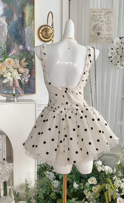 Stylish White Square Neck A-Line Tulle Polka Dot Short Party Dresses with Open Back RF0881