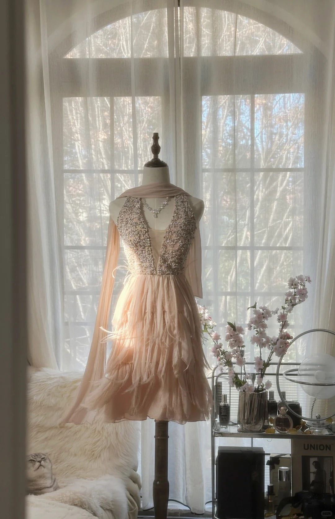 Gorgeous Blush V-neck Sheath Beaded Chiffon Short Prom Dresses Sweet 16 Dress RF0910
