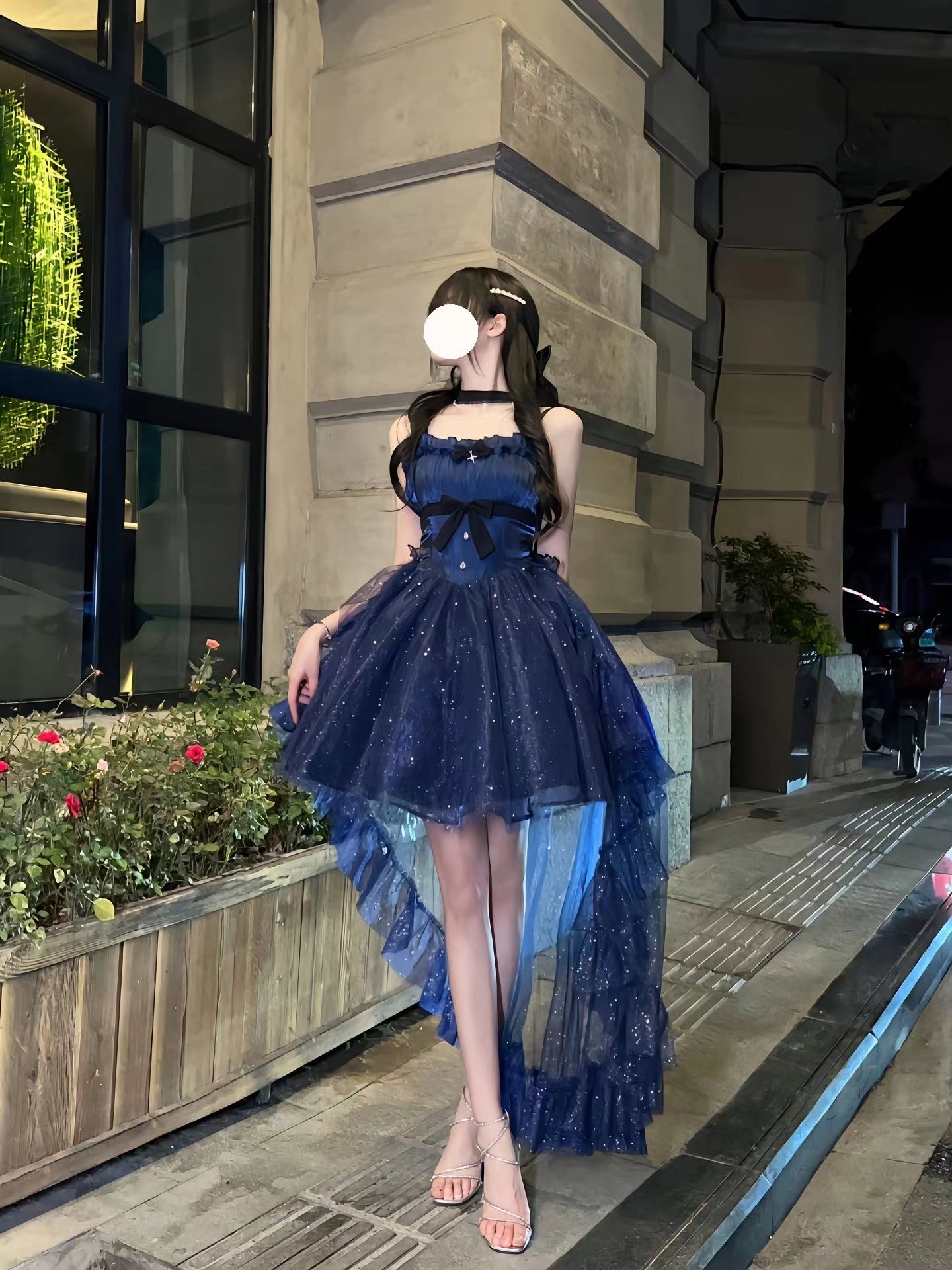 Superbe robe de bal courte bleue scintillante à bretelles spaghetti en tulle RF0992