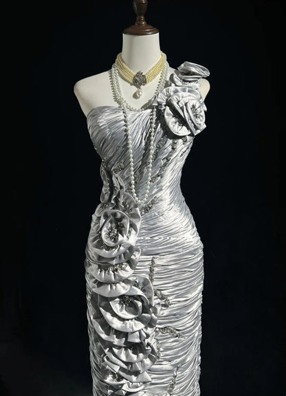Robes de bal intemporelles sirène asymétrique en satin argenté avec fleurs, perles et longues tenues de soirée N3200