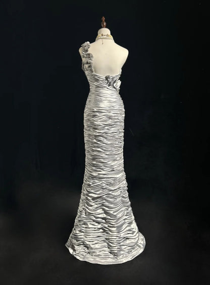 Robes de bal intemporelles sirène asymétrique en satin argenté avec fleurs, perles et longues tenues de soirée N3200