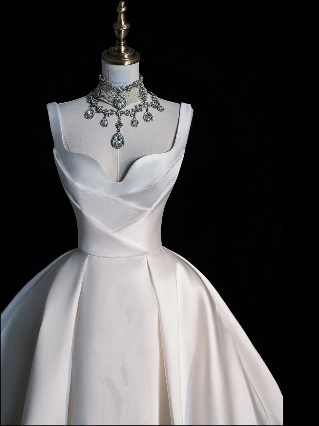 Robe de mariée blanche en satin à bretelles, robe de bal modeste, longue, style conte de fées, pour l'automne, U229