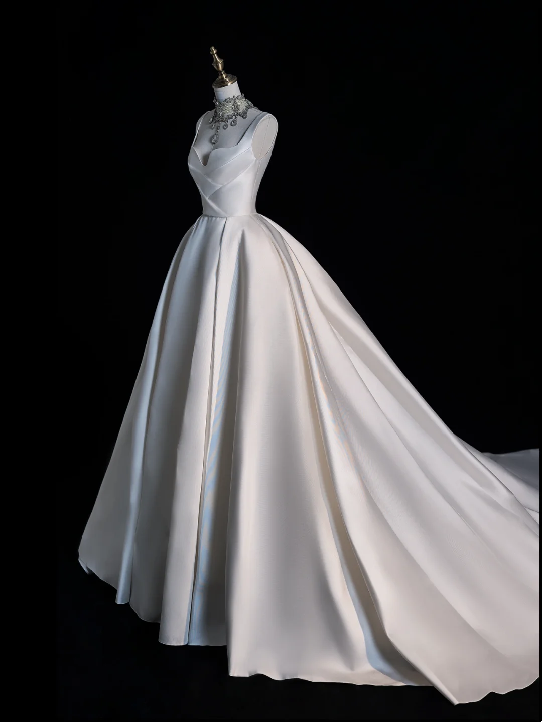 Robe de mariée blanche en satin à bretelles, robe de bal modeste, longue, style conte de fées, pour l'automne, U229