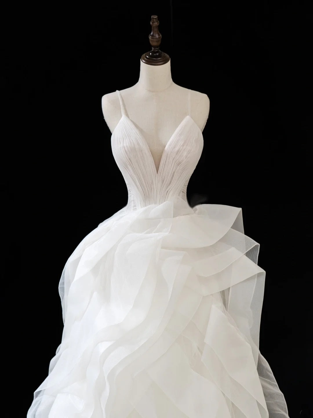 Robe de mariée élégante, robe de bal à bretelles spaghetti, blanche, sans manches, plissée, coupe ajustée, N230