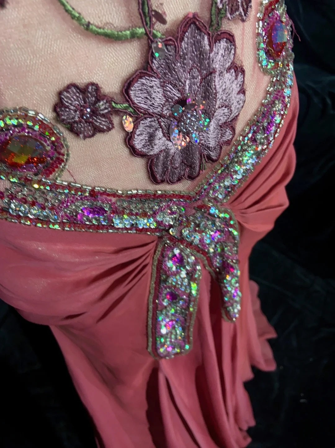 Trendige Abiballkleider Inspiration Meerjungfrauen-Neckholder Pinkes Chiffon-Ballkleid mit Perlenstickerei Formelle Abendkleider N3207