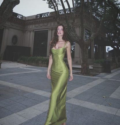 Elegant Mermaid Spaghetti Straps Mint Green Long Prom Dress with Ruched Wedding Guest Dress N262