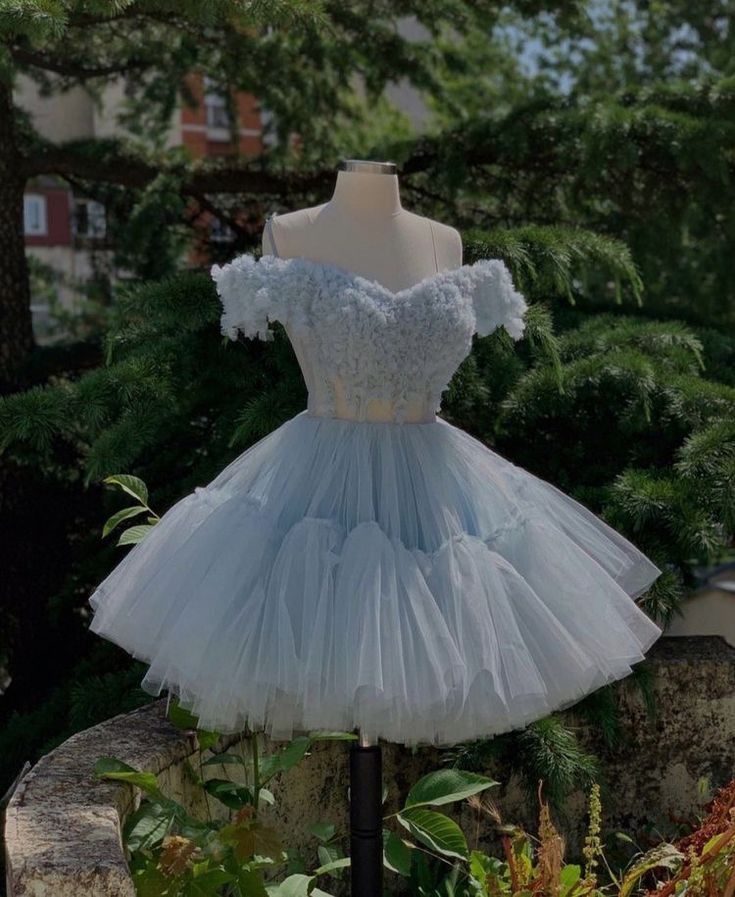 Elegantes Ballkleid schulterfrei hellblau Tüll kurz Mini Hoco 18. Geburtstag Kleid Homecoming Kleider RB4124