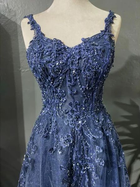 Elegantes, langes, marineblaues Tüllkleid in A-Linie mit Spaghettiträgern – perfekt für Abschlussball und Abendveranstaltung (N048)