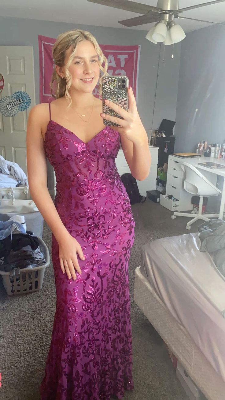 Elegantes Meerjungfrauen-Kleid mit Spaghettiträgern, Pailletten in Traubenfarbe – Inspiration für formelle Abendkleider und lange Ballkleider für Damen und Mädchen AB1789