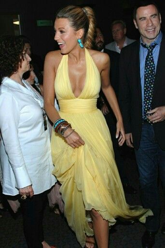 Celebrity Dresses A Line Chiffon Deep V Neck Pleat Prom Dresses Evening Formal Gowns AB998