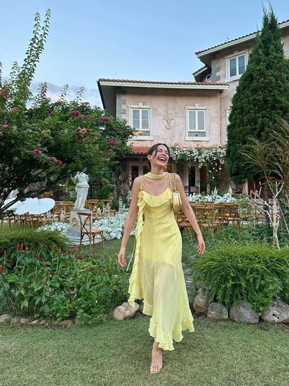 Robe de bal jaune en mousseline, coupe trapèze, bretelles spaghetti, avec foulard assorti - Inspiration robe de soirée - Robe de bal AB117