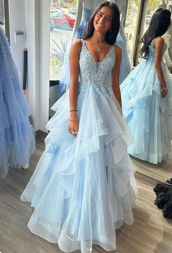 Elegantes Ballkleid für Damen, V-Ausschnitt, hellblauer Tüll, langes formelles Abendkleid für Tanz und Party AB1797