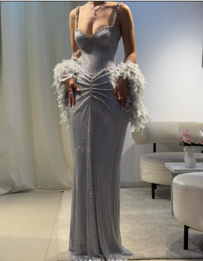 Robe de bal longue bleu marine à fines bretelles et sequins, style sirène, idéale pour une soirée, un 19e anniversaire ou une remise de diplôme (N881)