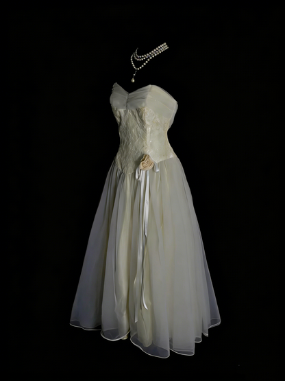 Einfaches A-Linien-Sweetheart-Brautkleid in Teelänge aus Spitze, figurbetontes Brautkleid N2132
