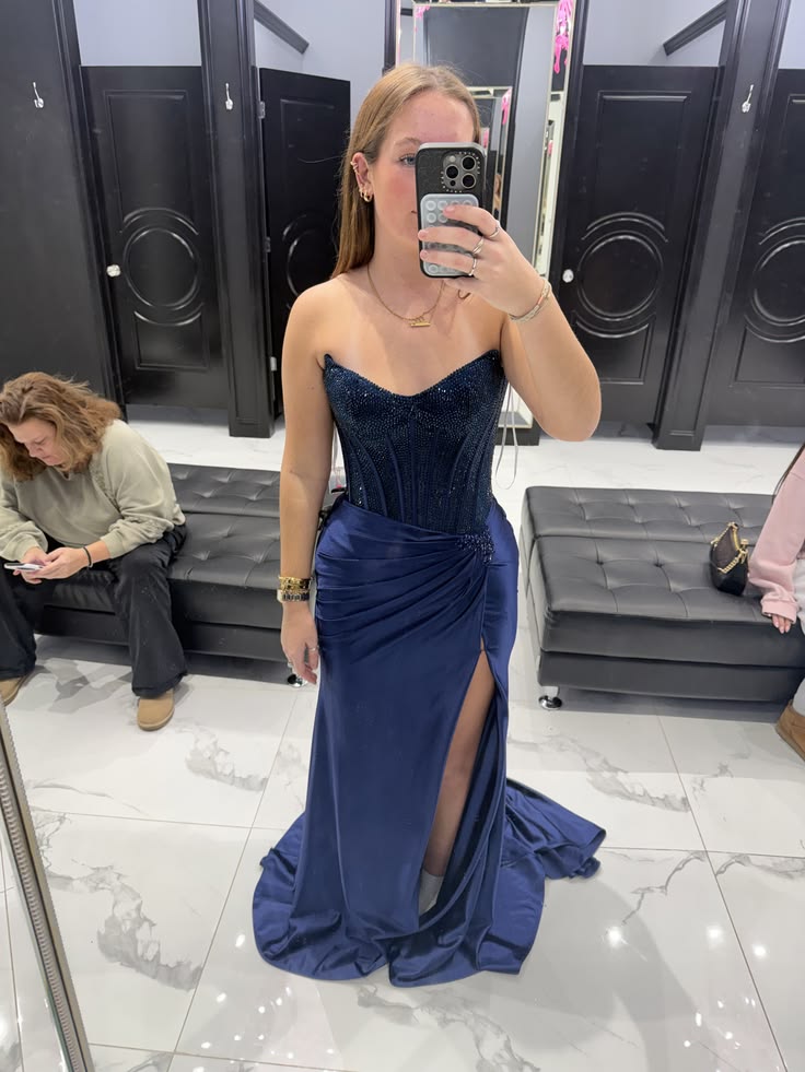 Nouvelle Arrivée Robe de Soirée Longue Bleu Marine Élégante sans Bretelles Robes de Bal Sirène Moulante pour Femmes N4076
