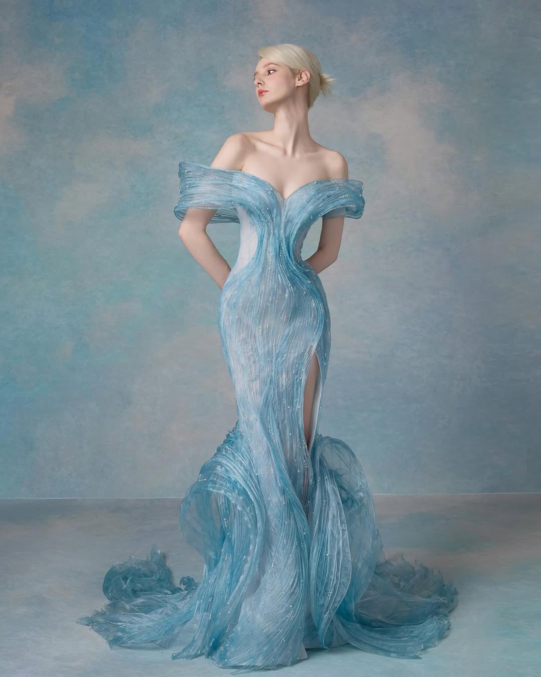 Elegantes Meerjungfrauen-Abendkleid aus eisblauem Tüll mit Schlitz und schulterfreiem Ausschnitt für Damen – langes, formelles Ballkleid, Outfit zum 22. Geburtstag AB1361