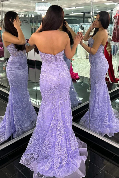 Langes, trompetenförmiges Ballkleid mit Spitzenapplikationen, Herzausschnitt und Schlüssellochausschnitt – Inspiration für formelle Abendkleider N248