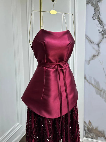 Robe de bal vintage trapèze sans bretelles en satin bordeaux, longueur au sol, inspiration dentelle, robe longue de bal B386