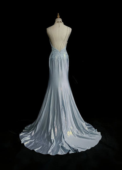 Elegantes blaues Spaghettiträger-Abendkleid mit plissiertem Herzausschnitt, sexy rückenfreiem Meerjungfrauenschnitt und perfekter Silhouette für Promi-Bankette und Abendveranstaltungen AB987