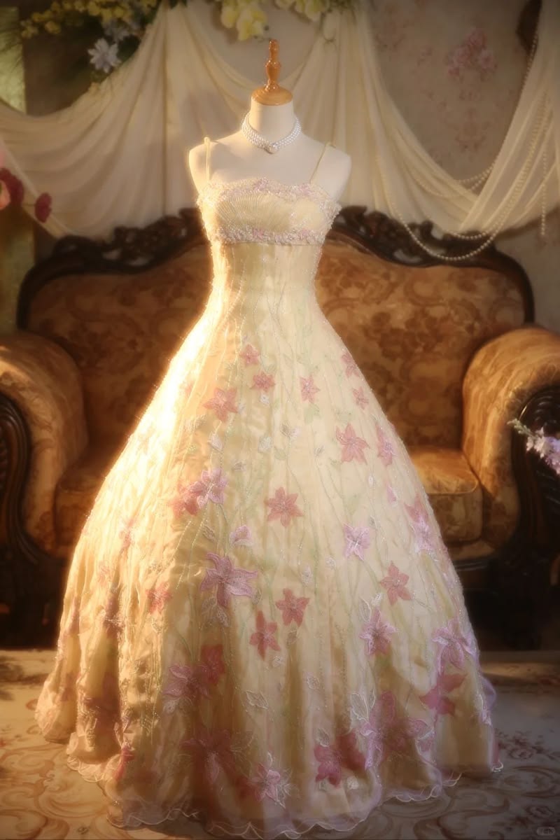 Elegant Ball Gown Spaghetti Strap Yellow Lace With Appliqued Perfection-Formal Goals Nigh Evening Long Prom Dress Party Outfits RB6756