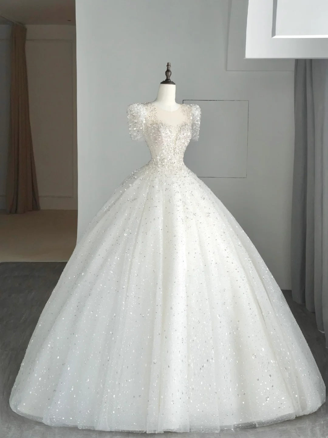 Robe de bal intemporelle bustier cœur en tulle blanc à sequins, robe de mariée longue de conte de fées automnal N540