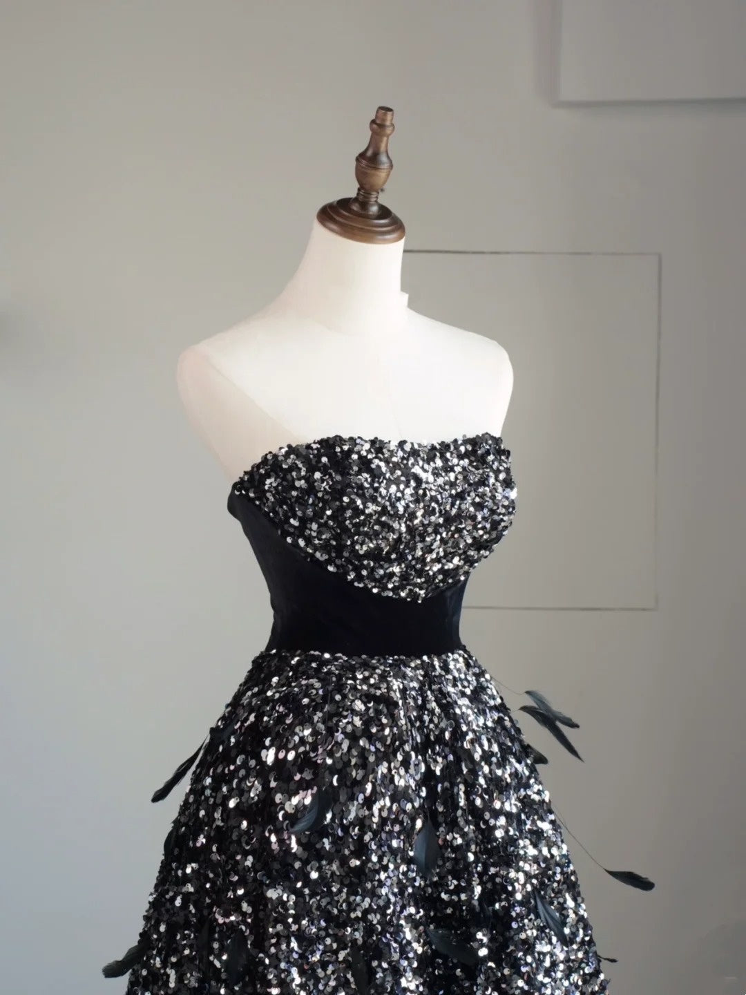 Ball Gown Strapless Black Sleeveless With Feathers Women's Dress Long Quinceanera Dresses Sweet 16 Quince Dress N1174
