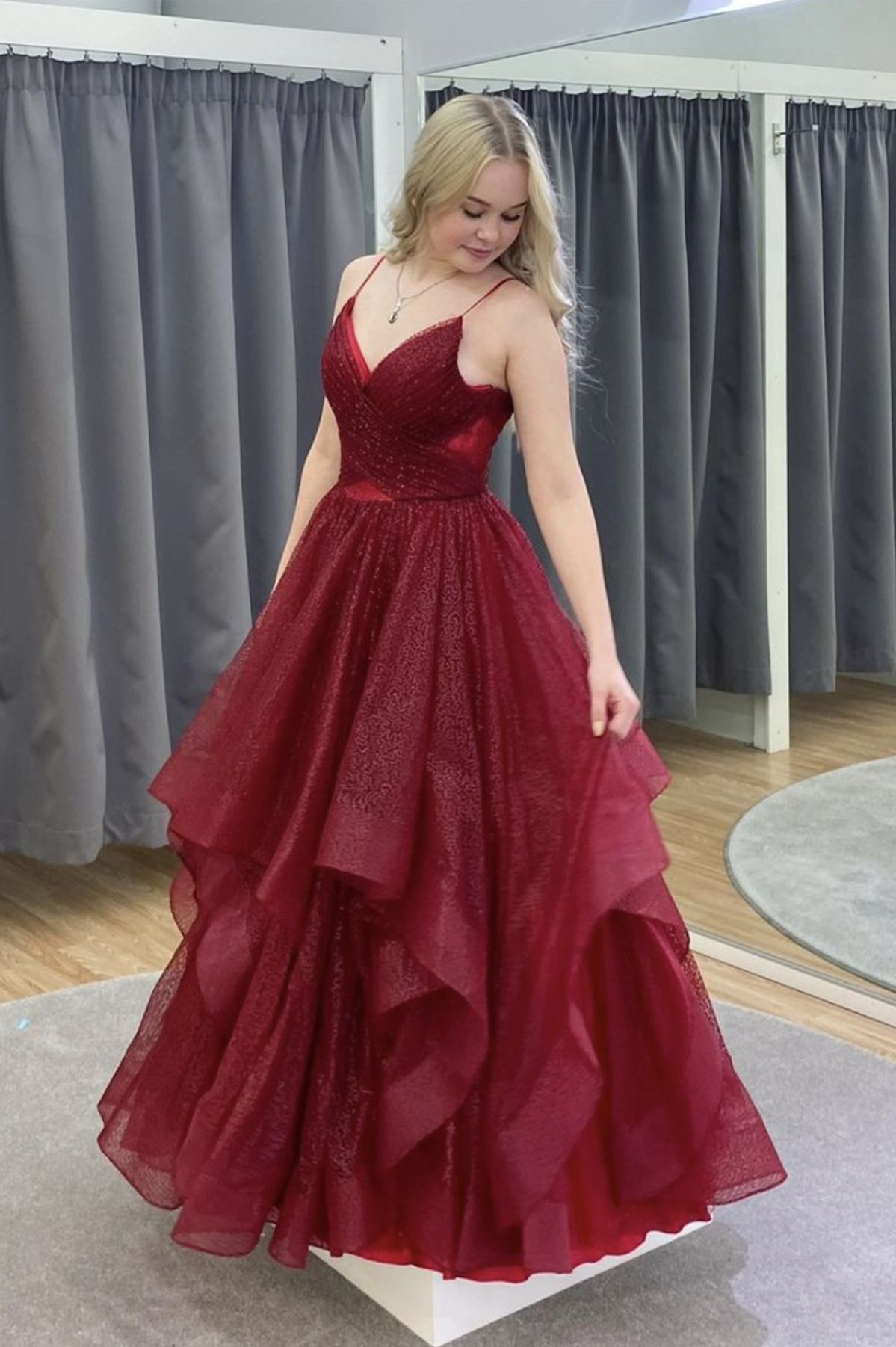 Robe de bal chic pour femme, bretelles spaghetti, tulle rouge bordeaux, longue, robe de soirée formelle AB1796