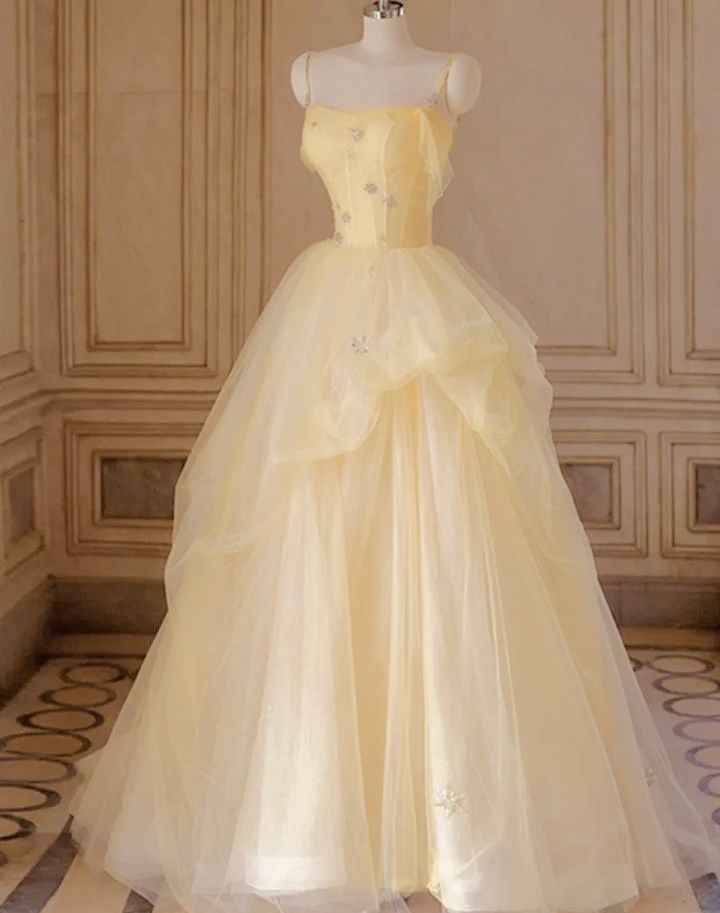 Robe de bal unique à fines bretelles en tulle jaune ornée de fleurs, robe de soirée longue, tenue pour un 22e anniversaire, robe de remise de diplôme AB289
