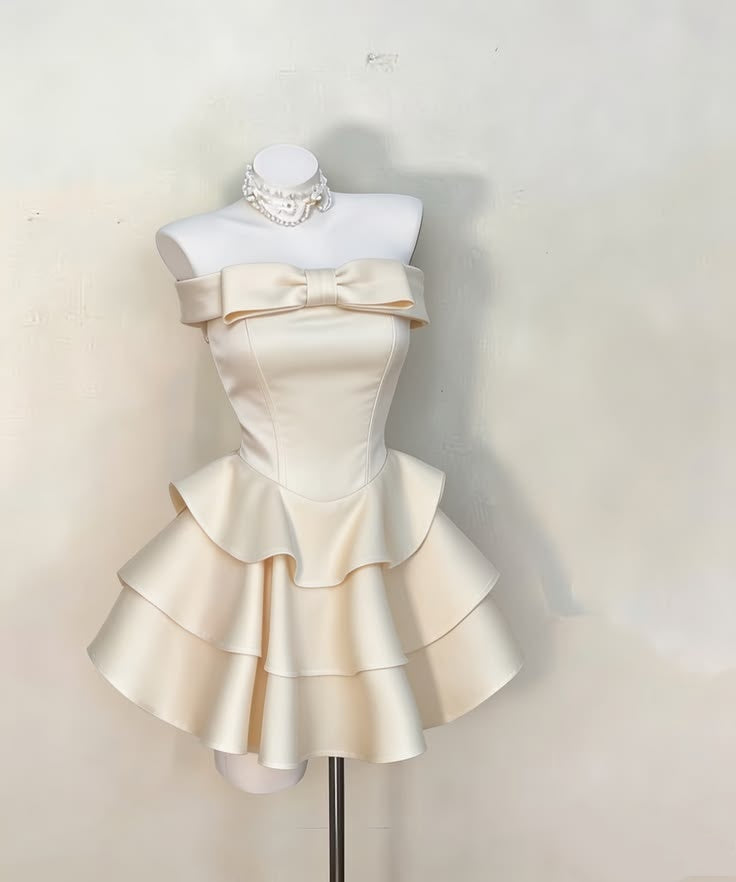 Glamorous A Line Strapless Satin Ivory Short Mini Homecoming Dresses Semi Formal Graduation Hoco Outfits RB4628