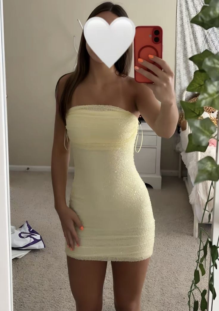 Sparkly Sheath Strapless Yellow Sequined Short Homecoming Dress Senior High School University Ideas Inspo Short Hoco Court Gowns RB7295