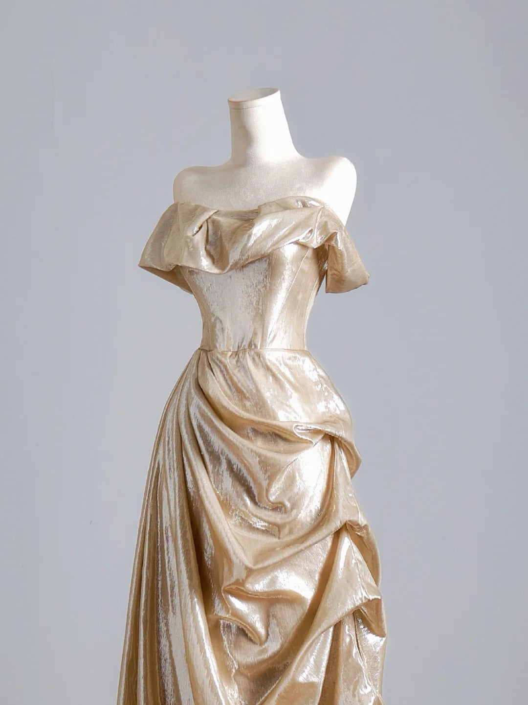 Robe de bal longue sirène scintillante en satin doré à épaules dénudées - Tenue de soirée idéale pour un 18e anniversaire - N390