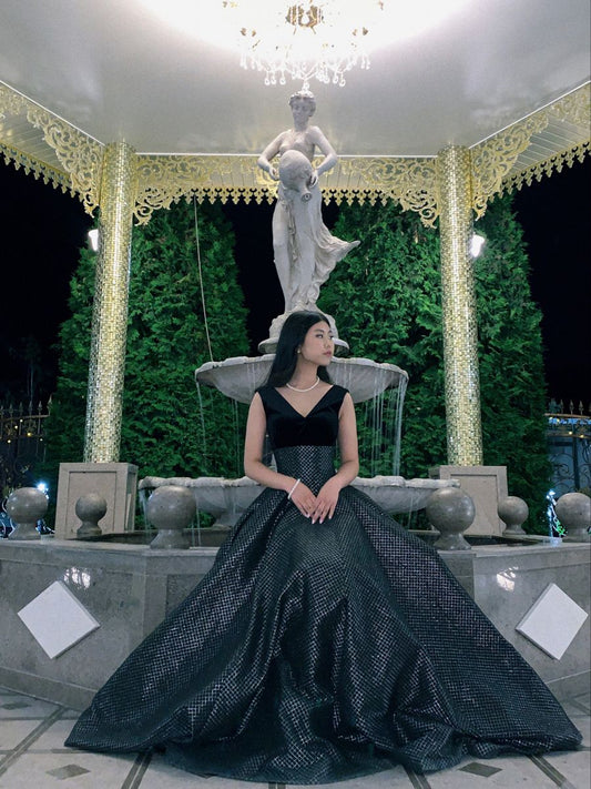 Elegantes schwarzes A-Linien-Abendkleid mit V-Ausschnitt, langes Kleid für Sweet-16-Geburtstagsfeiern, AB1169