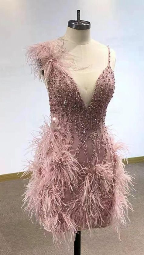 Robe moulante élégante avec bretelles spaghetti et plumes, courte, inspiration hoco, idées de robes de bal, robes de retour à la maison RB4134