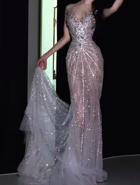 Funkelndes Meerjungfrauen-Kleid mit Herzausschnitt und weißen Pailletten für Damen – langes, formelles Ballkleid, Inspiration für den 22. Geburtstag AB1385