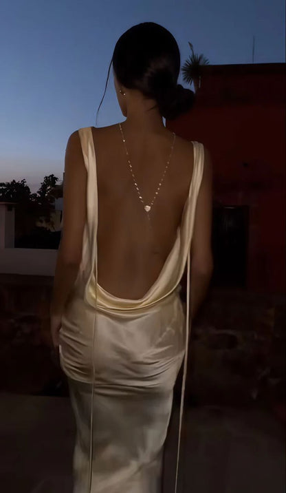 Robe de bal longue en satin dos nu, col bénitier, AB1916