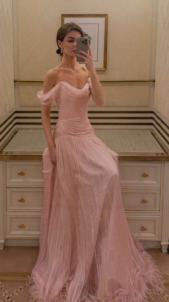 Elegantes schulterfreies rosa Abendkleid aus Chiffon mit Falten, Partykleid, formelles Kleid N586