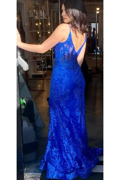 Robe de soirée longue à fines bretelles et dentelle à sequins rose fuchsia, inspirée des sirènes scintillantes, idéale pour un bal de promo ou un 22e anniversaire (AB1365)