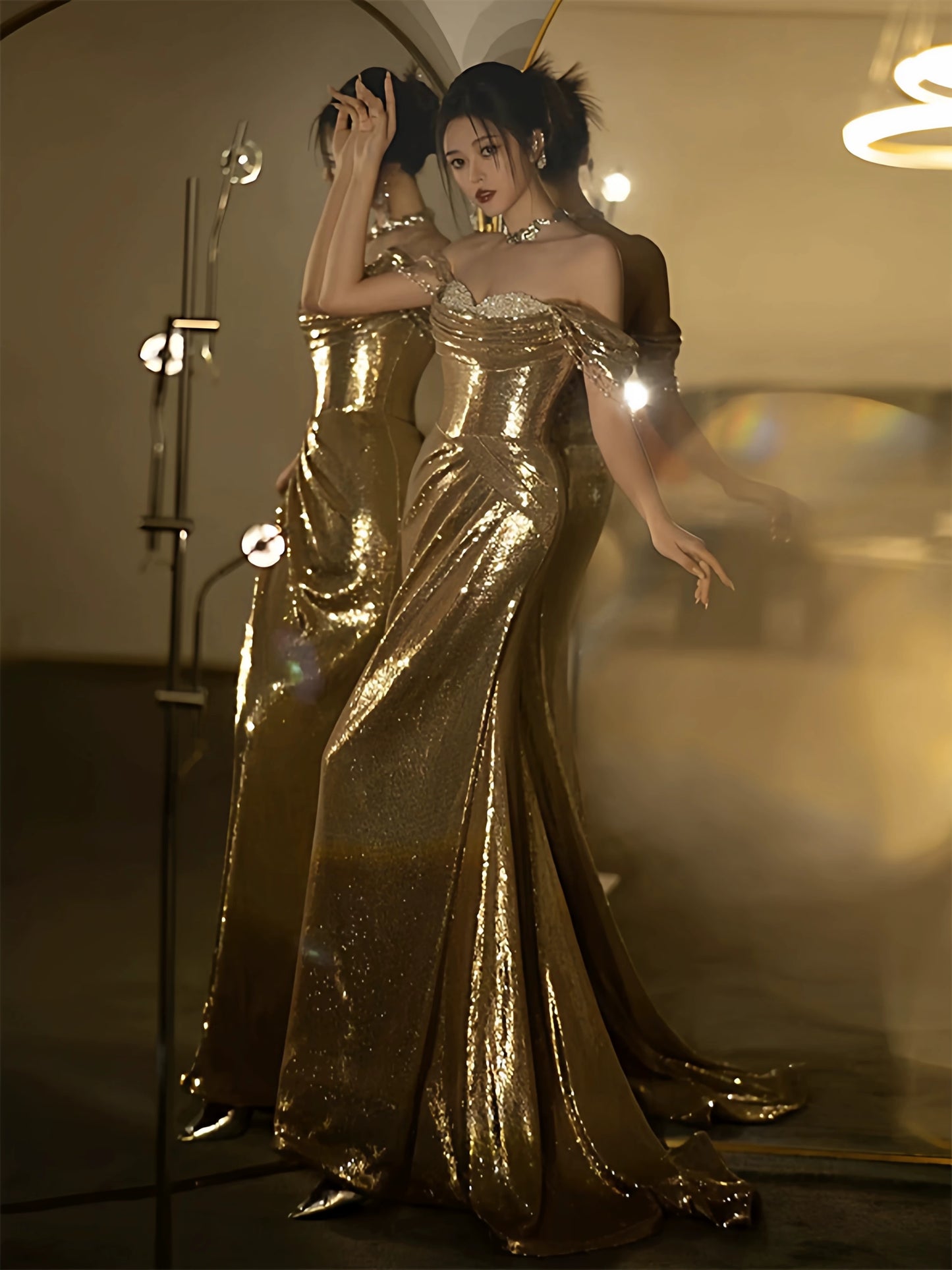 Meerjungfrauen-Abendkleid mit schulterfreiem Rock, goldenen Pailletten und kurzen Ärmeln – Inspiration für lange Abendoutfits und Geburtstagsoutfits AB2211