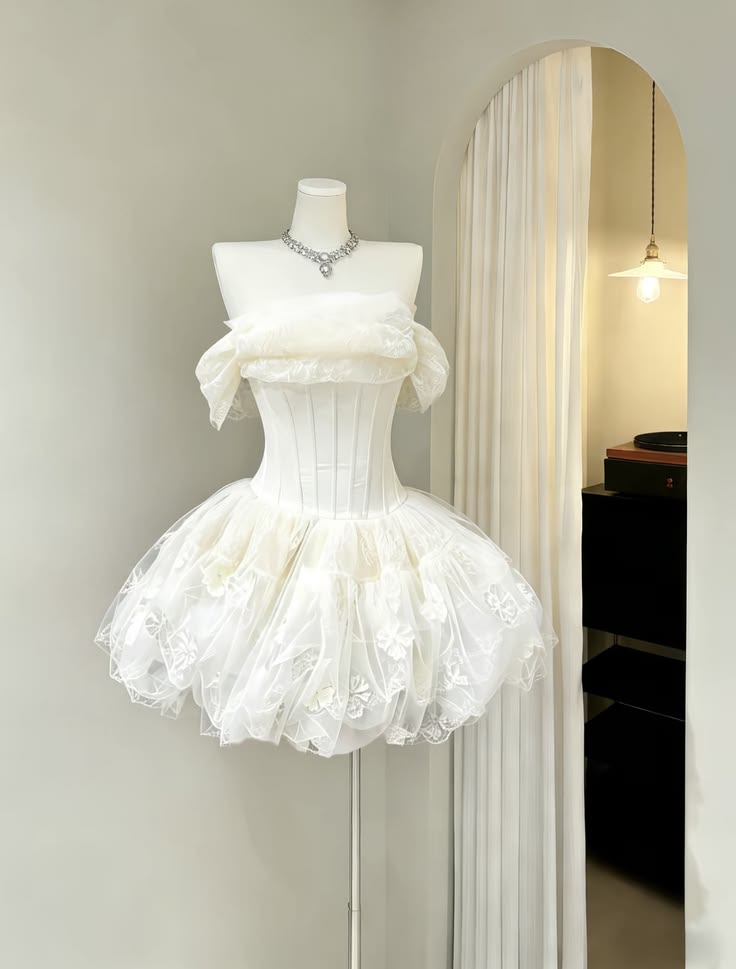 Unique Ball Gown Off The Shoulder Lace With Sleeves Short Mini Hoco & Homecoming Dress Inspo Graduation Dresses RB6501