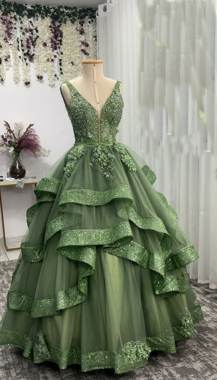 Unique Ball Gown V Neck Green Tulle With Multi Layered Lace Long Prom Quinceanera Dresses Sweet 15 16 Birthday Gown AB1156