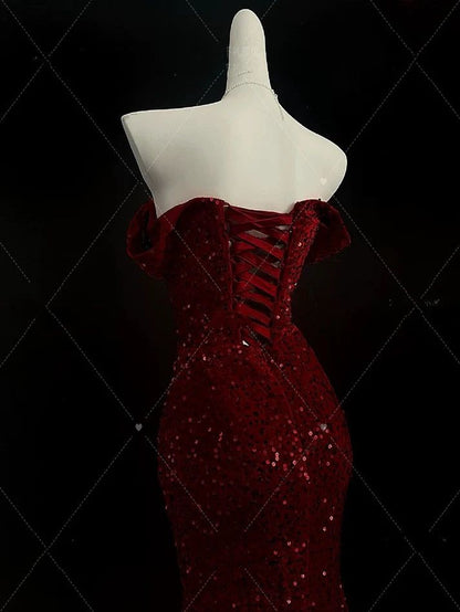 Robe de soirée longue rouge à sequins, décolleté cœur et fente sirène élégante, référence AB130