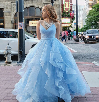 Robe de bal sexy à fines bretelles en tulle bleu clair, inspiration robe de bal, robe de princesse pour une fête d'anniversaire ou une remise de diplôme B380