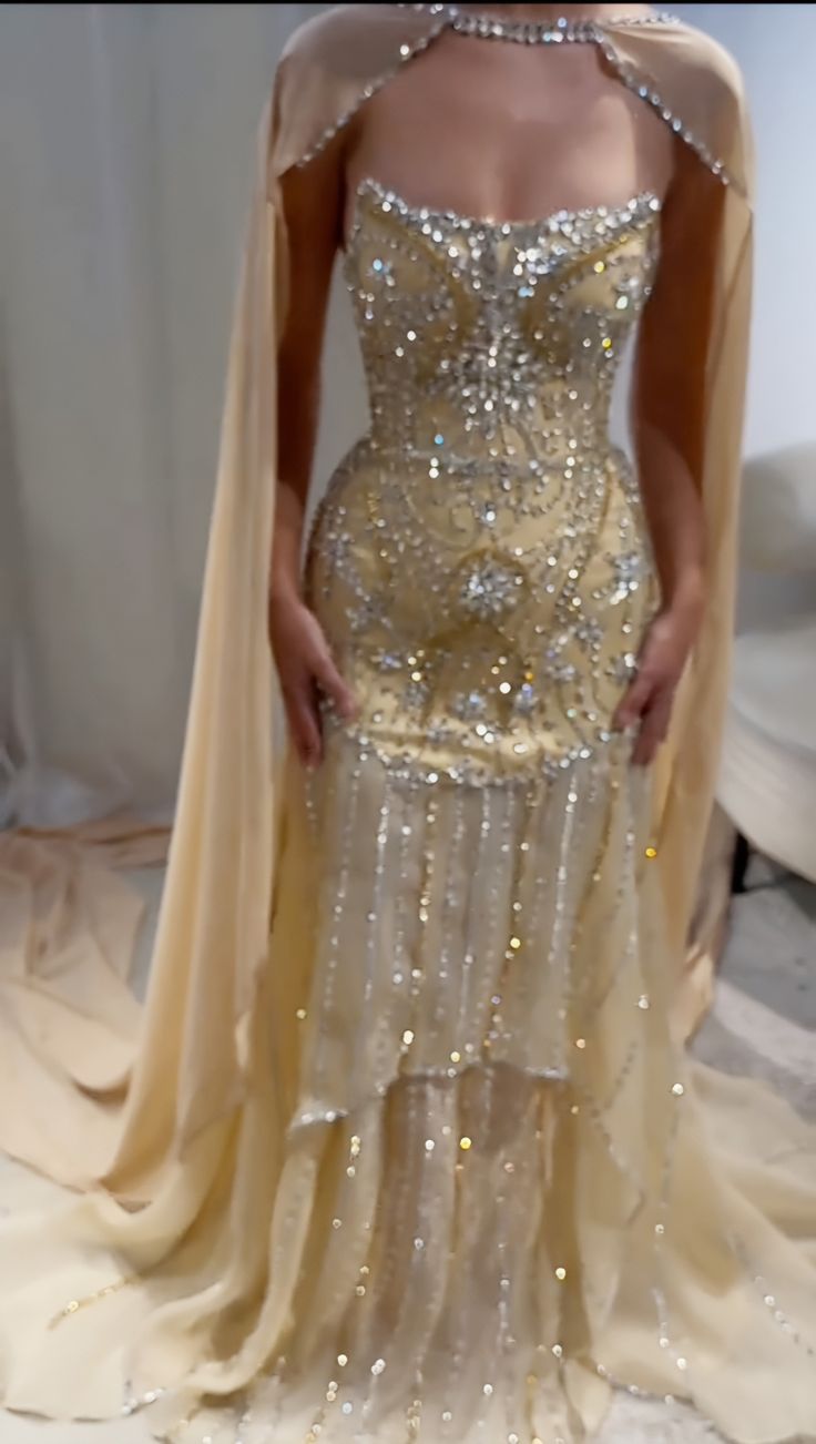 Strapless Evening Dress With Cap Sleeve Shiny Luxury Crystal Beading Bandage Back Mermaid Graduation Gown N899