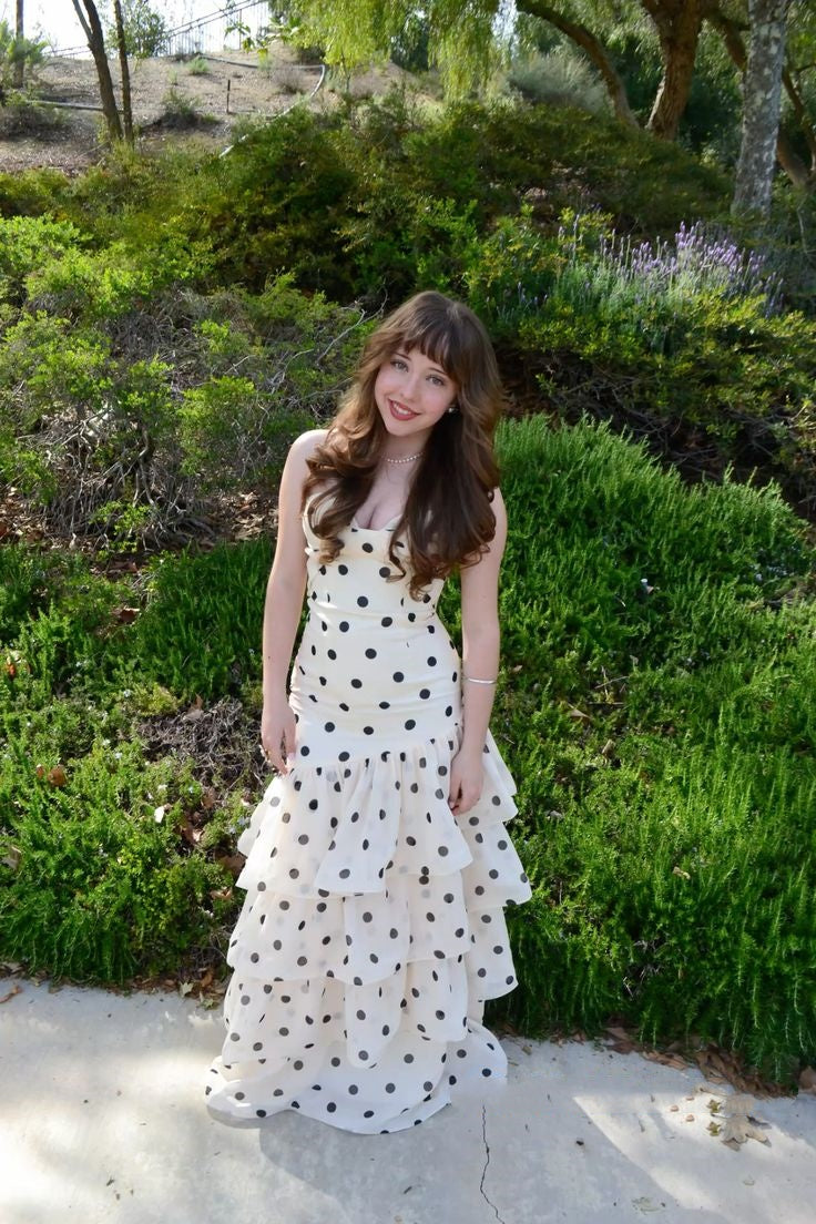 Elegantes Meerjungfrauen-Kleid mit Spaghettiträgern und Polka-Dots – ein formelles College-Outfit für Teenager (N1114)
