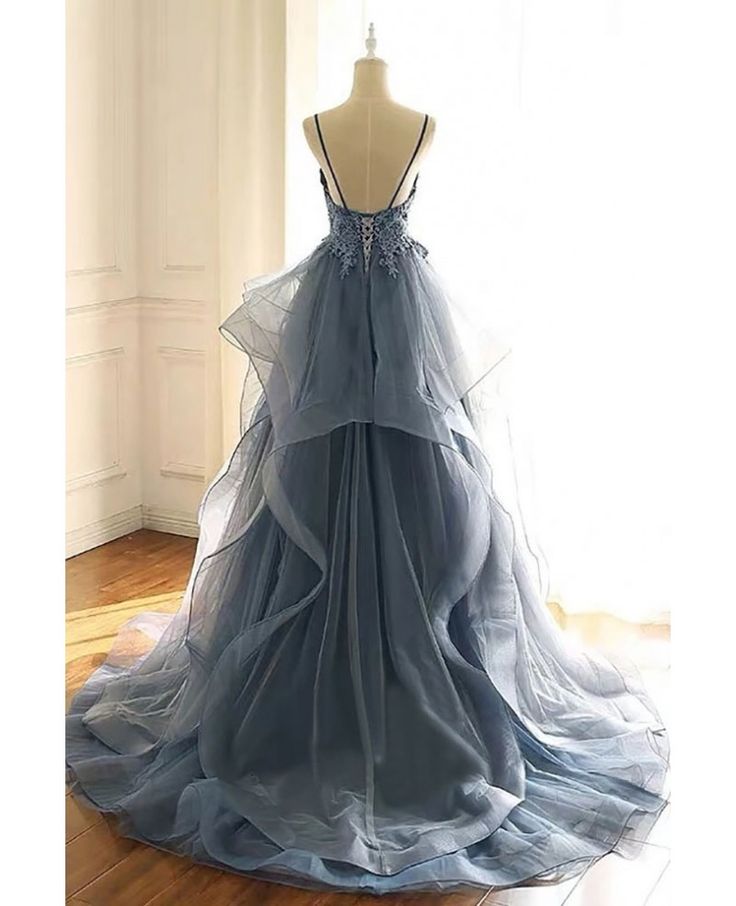 Magnifique robe de bal bleue à col en V, dentelle à sequins et volants, bretelles N1783